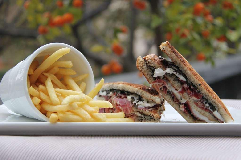 Wyndham Columbus Hotel Worthington Restaurant photo