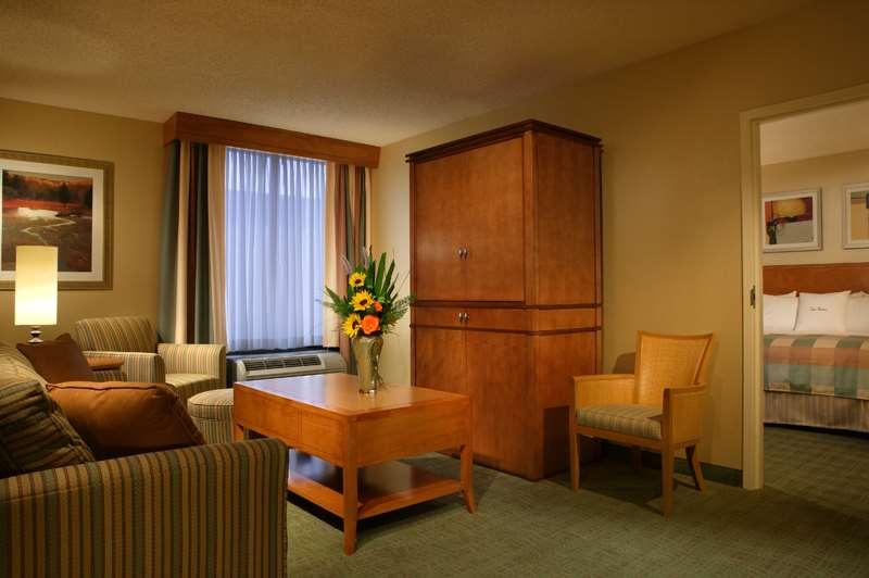 Wyndham Columbus Hotel Worthington Room photo